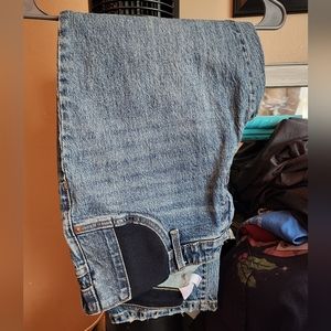 NWOT side panel Maternity Jeans